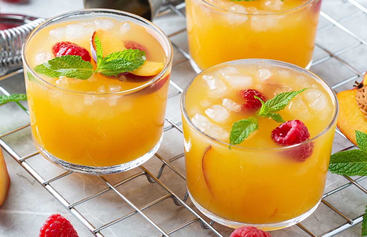 two peach 在线网页 ready to be served