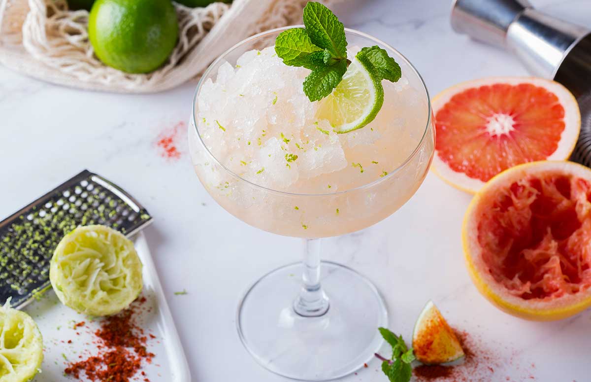 frozen paloma 今天排列三开奖号码 in a tall glass