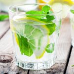 two glasses of lemon lime 亚欧中文字幕久久精品无码 with fresh mint and lemon wedge
