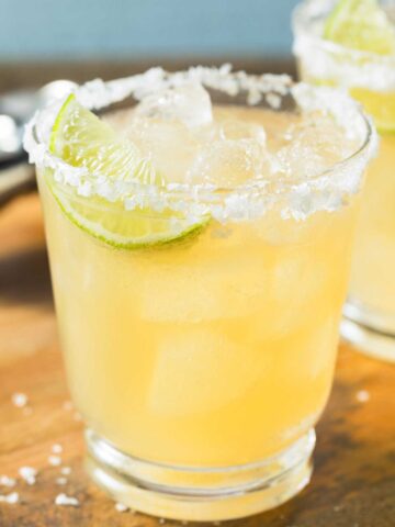Skinny Mezcal 吸舌添泬的a片 with salted rim and lime wedge.