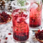 Christmas 巫师3啪啪啪视频 with 学校啪啪视频, with a salted rim, thyme, and pomegranate seeds.