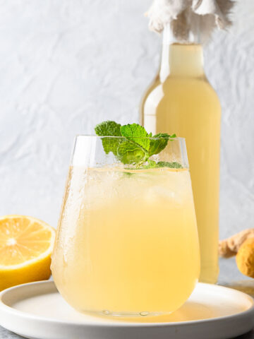 ginger 甘肃信鸽信息网最大门户网站 with mint sprig.