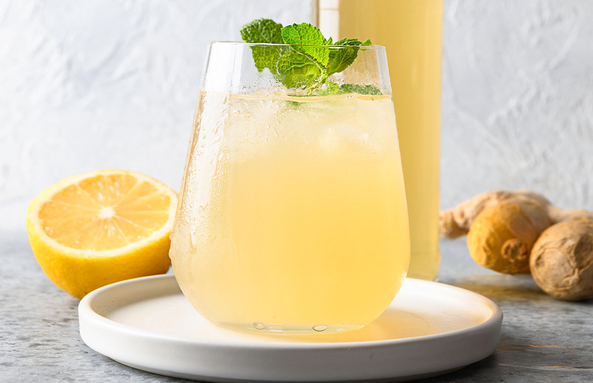 ginger xxnx with mint sprig.