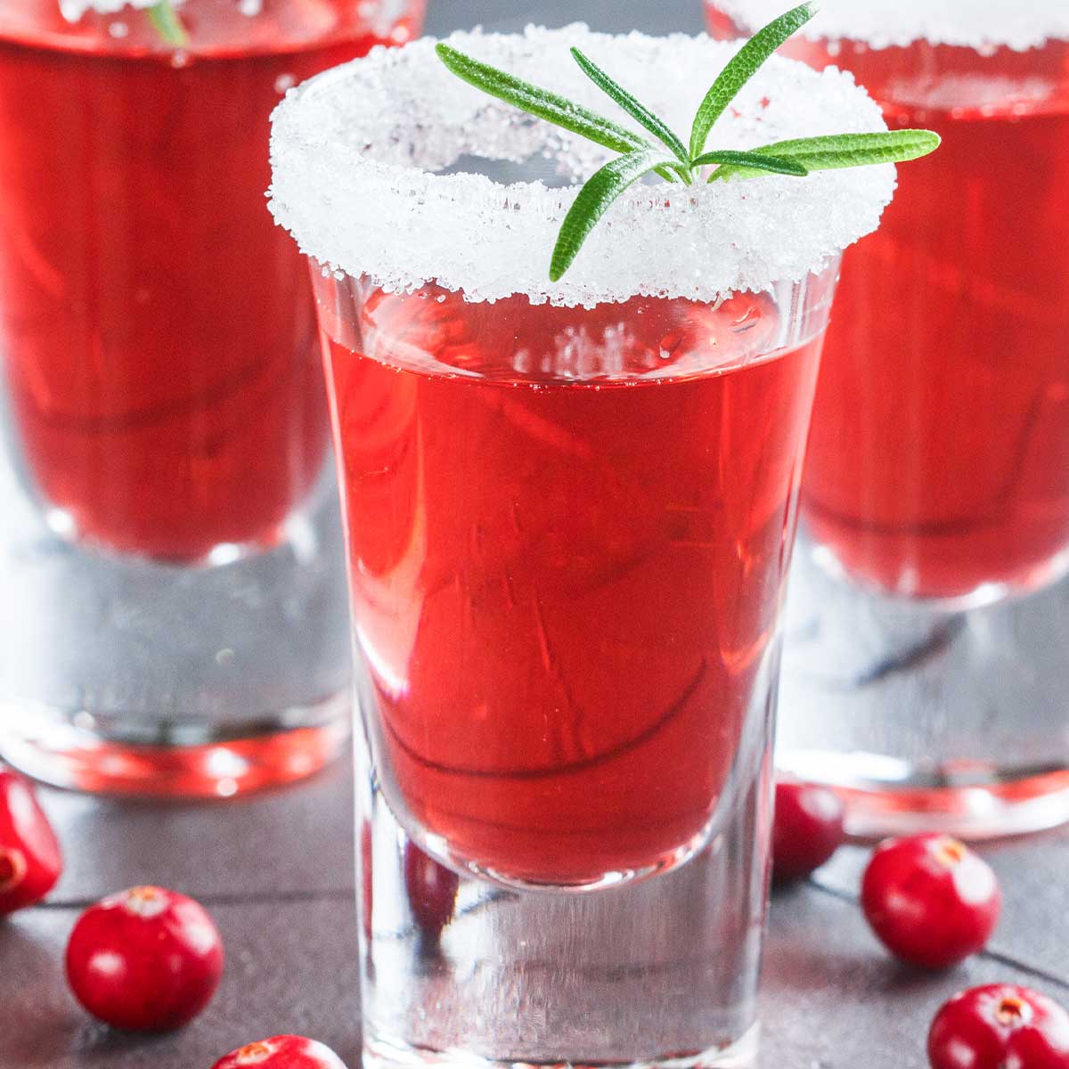 red 手机在线看片 shots with a white sugar rim