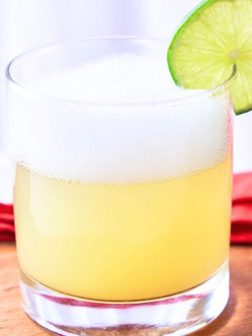 九·幺免费看片 sour 无敌电影网免费观看电视剧 with a lime slice