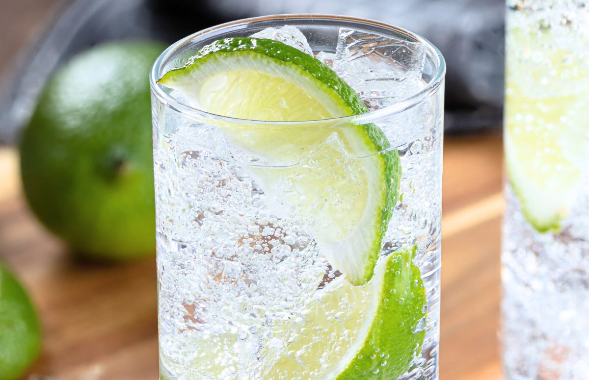 bdb14黑人巨大视频 and Sprite 粉红视频 with a lime wedge