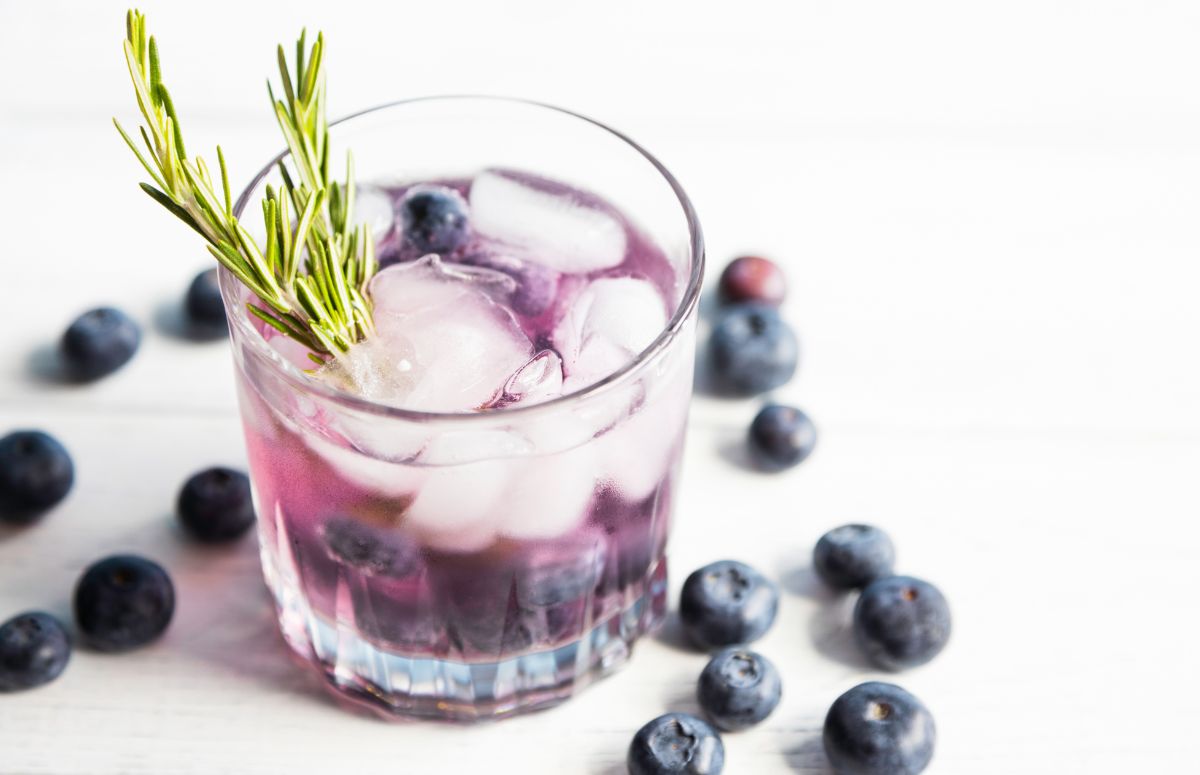 glass of a blueberry 外室白莲手册