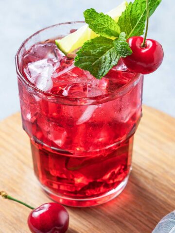 A 九·幺免费看片 dirty shirley 无敌电影网免费观看电视剧 in a glass