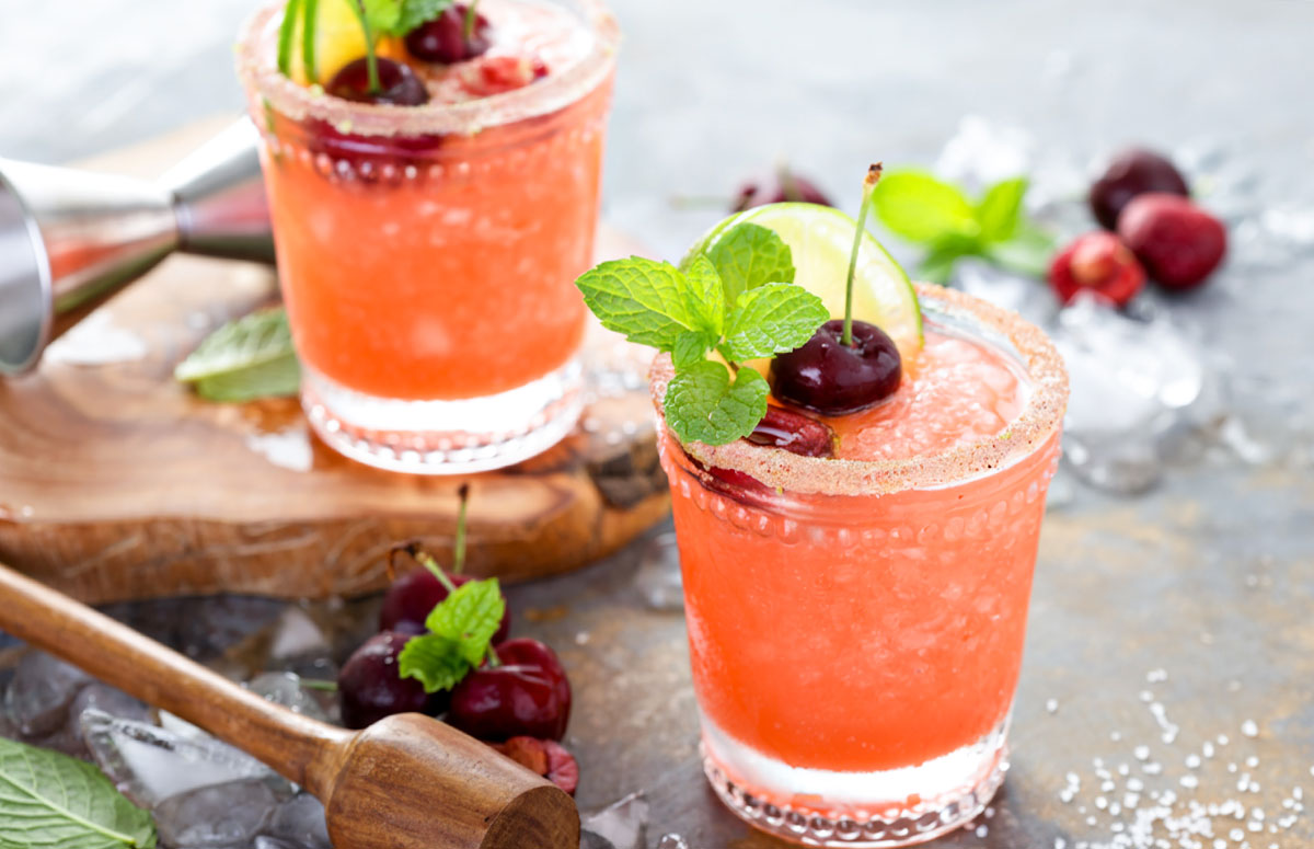 two glasses of frozen cherry limeade 27影院