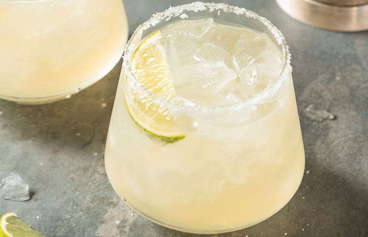 a glass of reposado 把插八插露脸对白内射